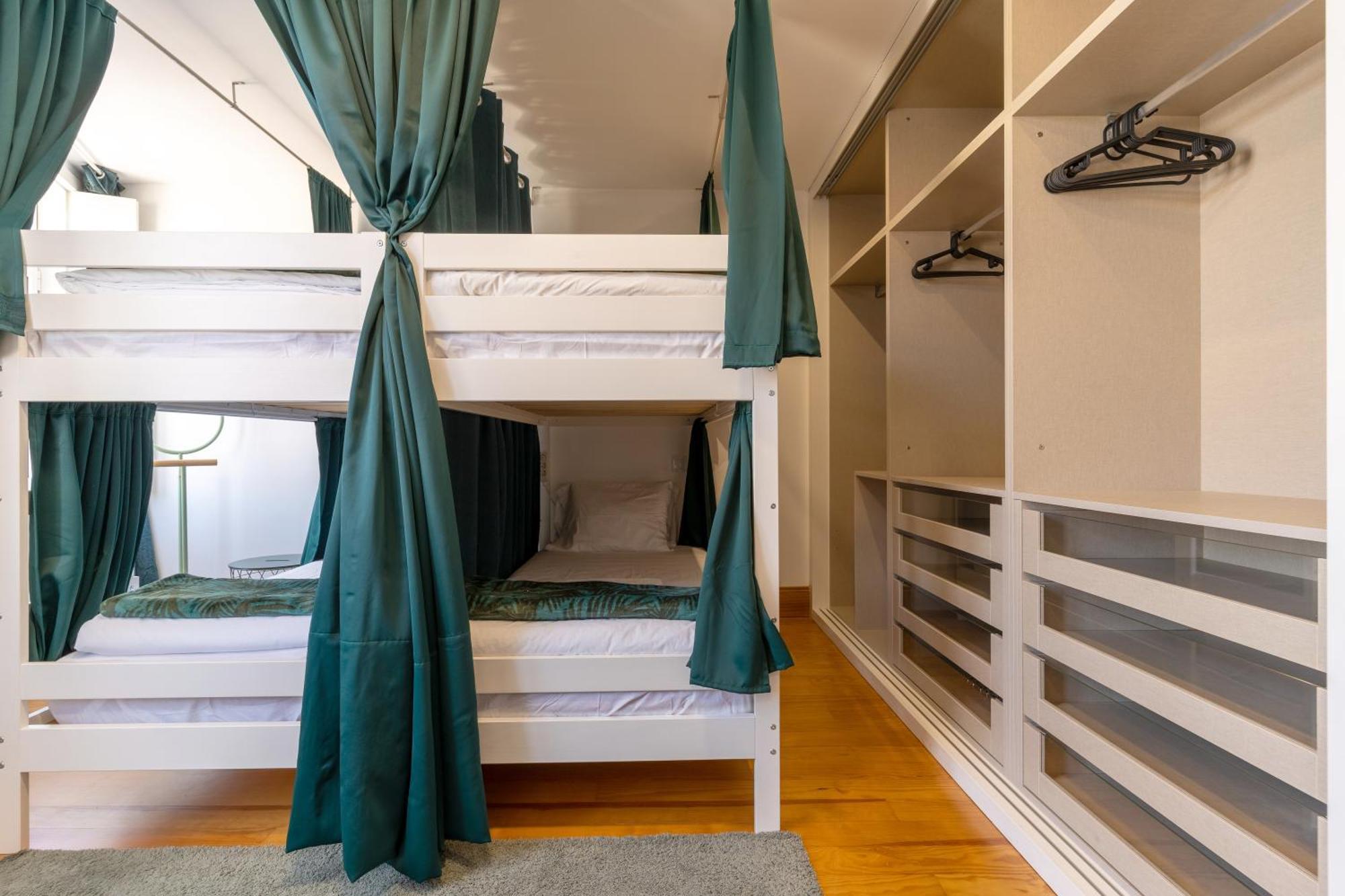 Cozy Nest Hostel Porto Eksteriør bilde