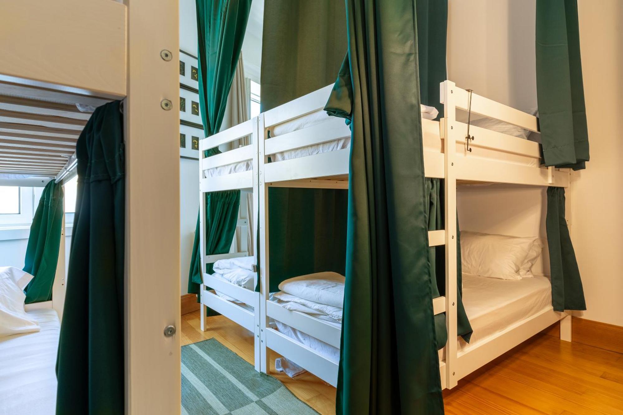Cozy Nest Hostel Porto Eksteriør bilde