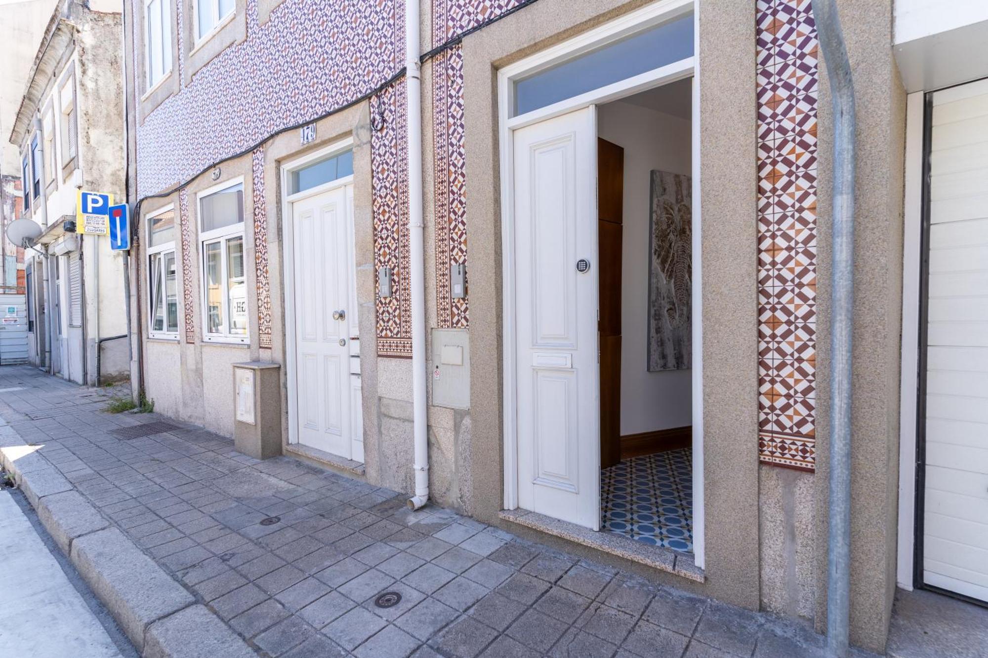 Cozy Nest Hostel Porto Eksteriør bilde