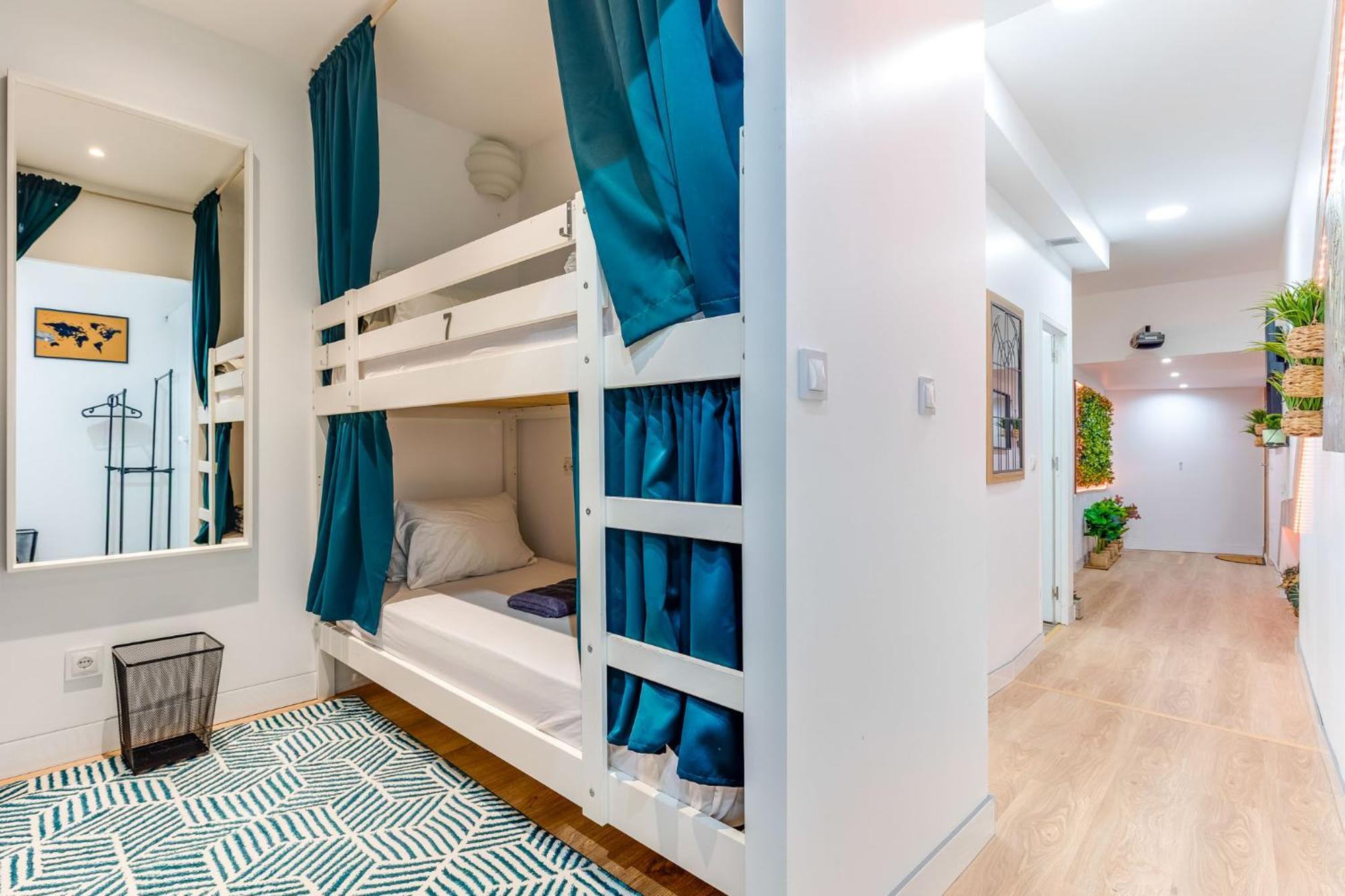 Cozy Nest Hostel Porto Eksteriør bilde