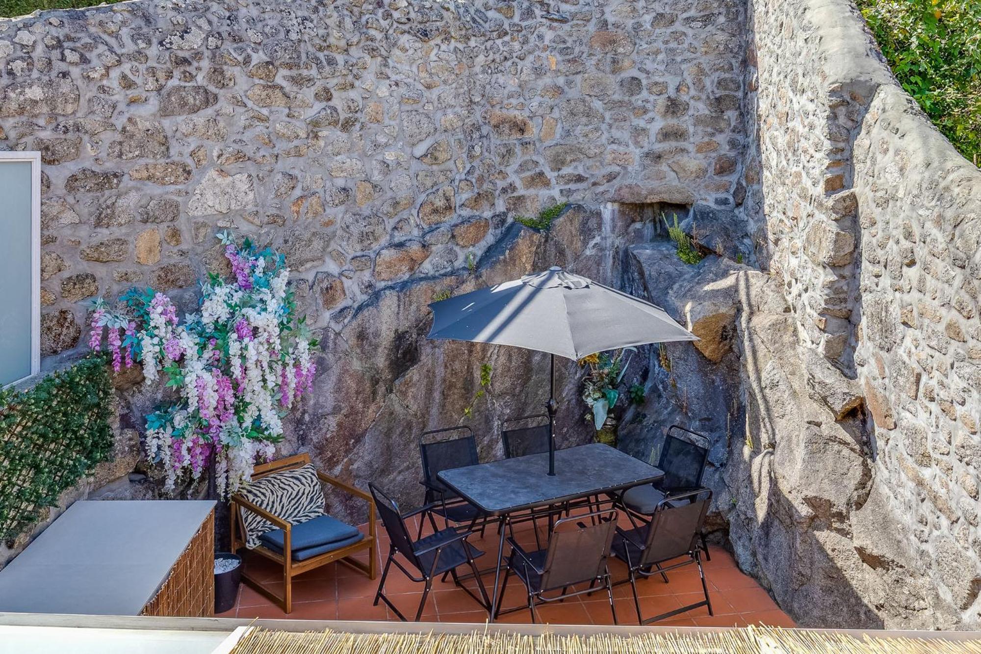 Cozy Nest Hostel Porto Eksteriør bilde