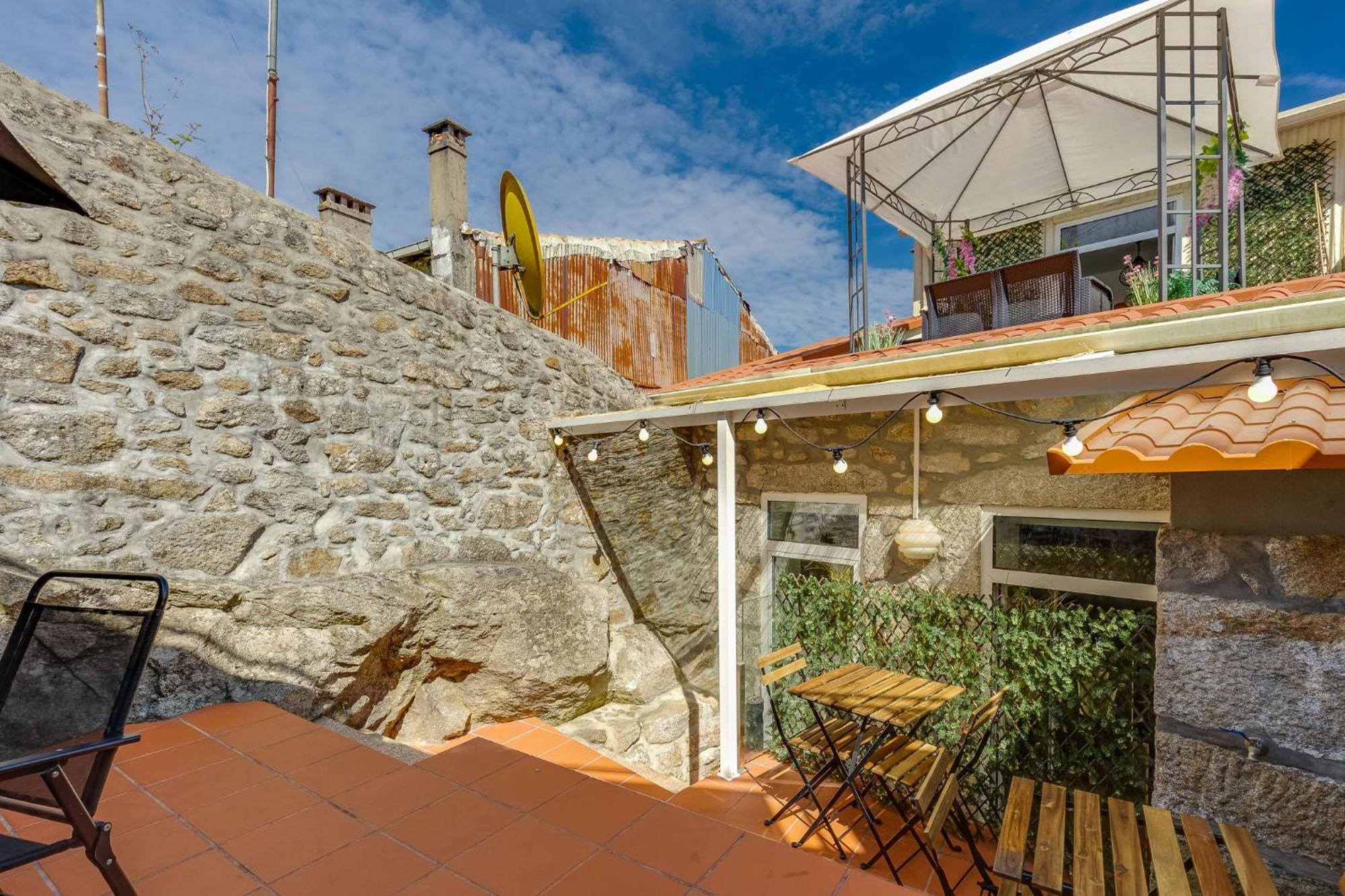 Cozy Nest Hostel Porto Eksteriør bilde
