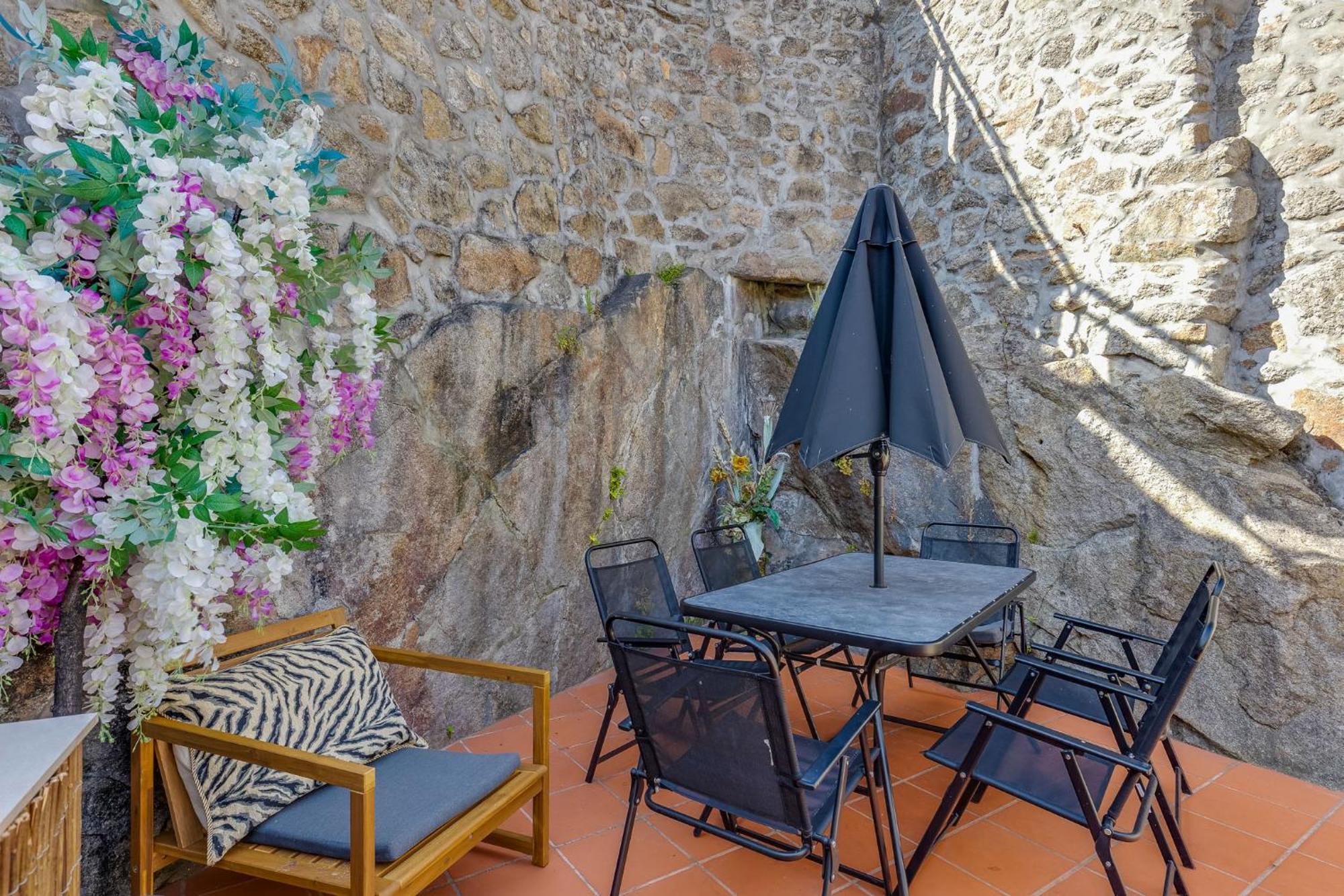 Cozy Nest Hostel Porto Eksteriør bilde