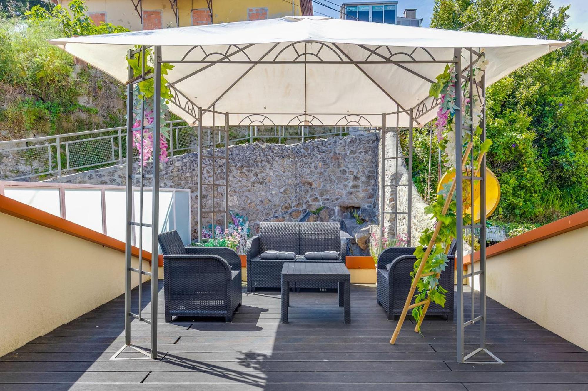 Cozy Nest Hostel Porto Eksteriør bilde