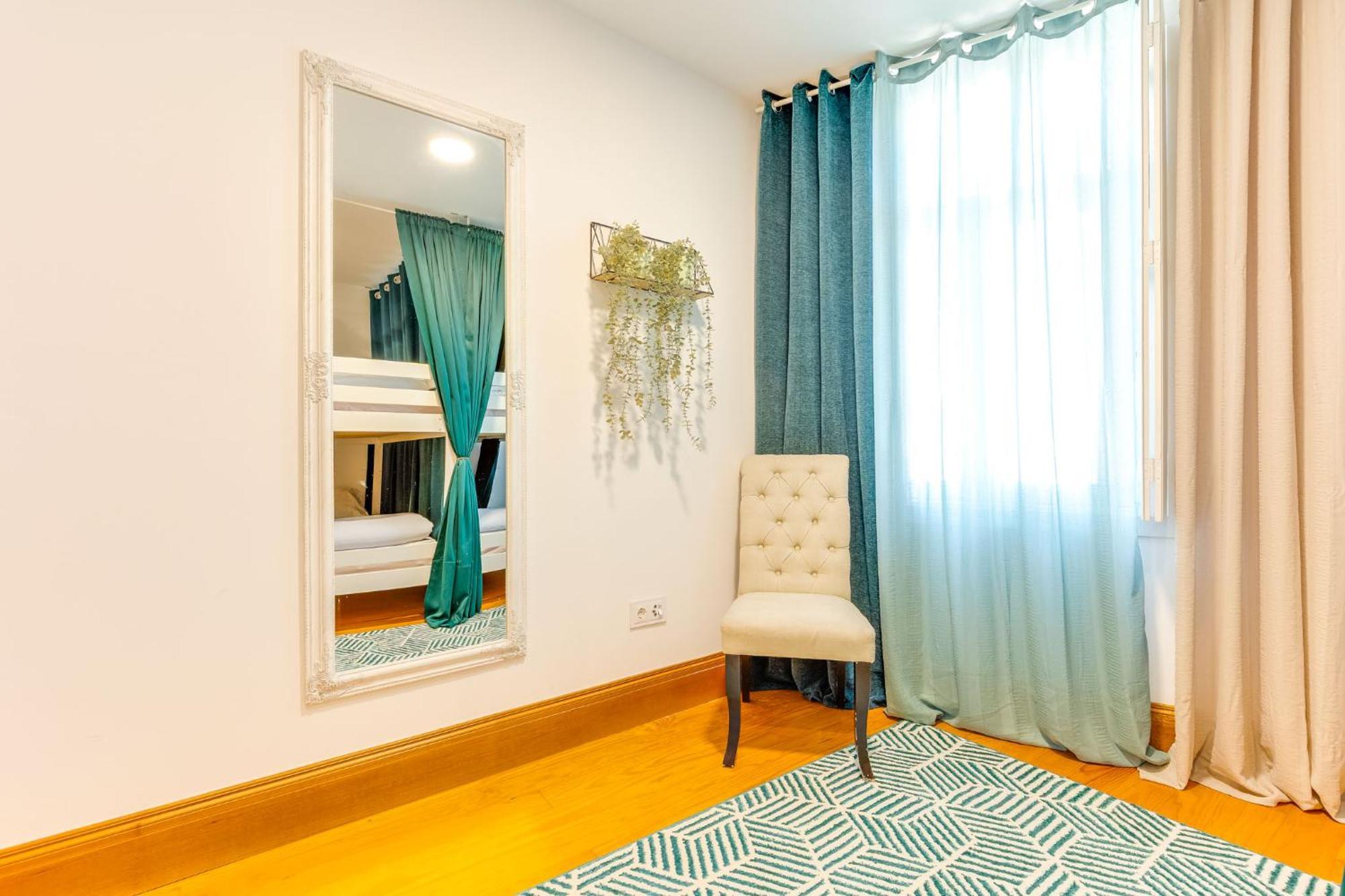 Cozy Nest Hostel Porto Eksteriør bilde