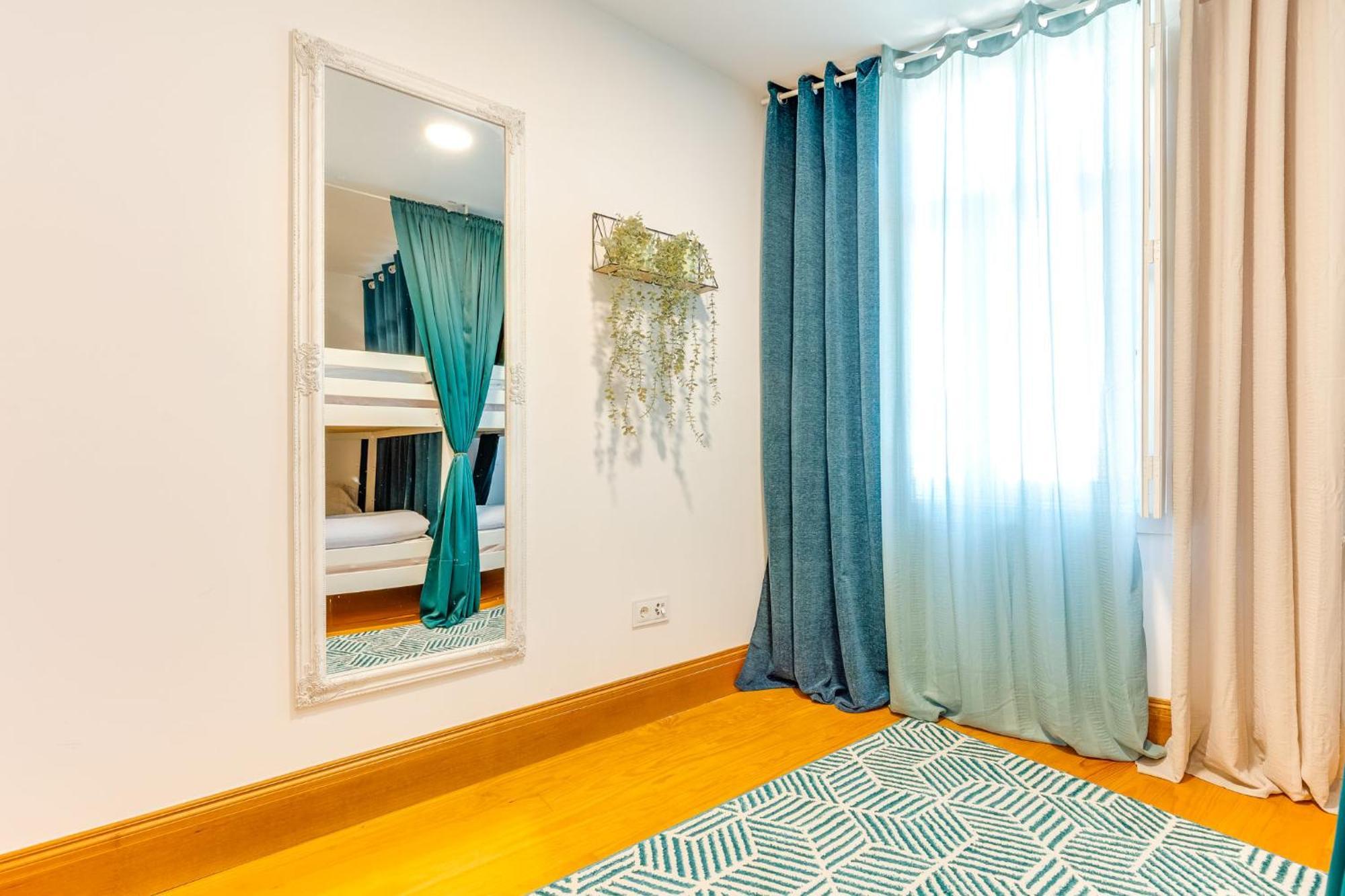 Cozy Nest Hostel Porto Eksteriør bilde