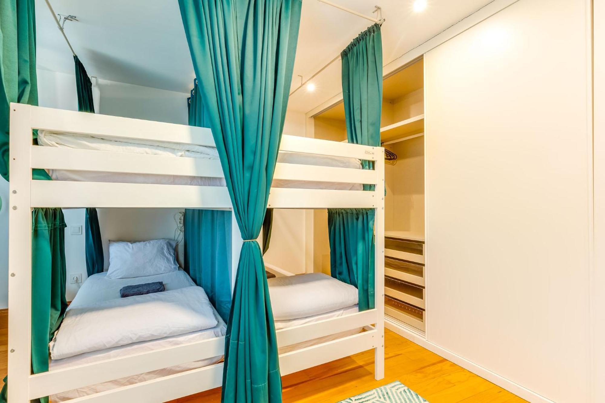 Cozy Nest Hostel Porto Eksteriør bilde